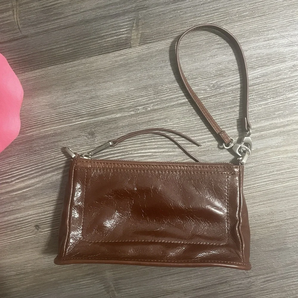 HOBO Cadence Leather CONVERTIBLE Crossbody Wristlet Shoulder Clutch In New Penny